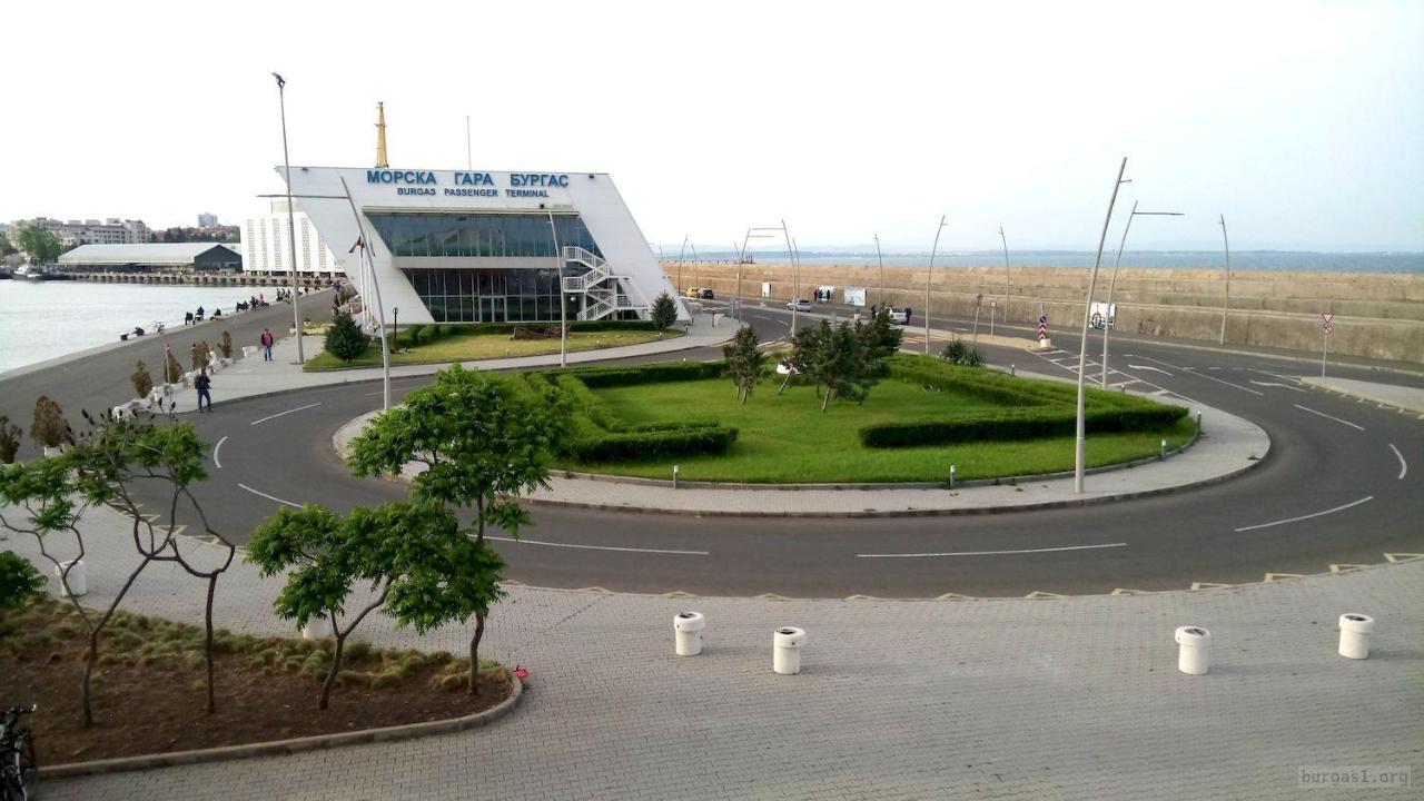 Unique Location Apartment With Parking Burgasz Kültér fotó